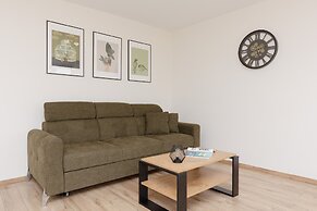 Bonifraterska Apartment by Renters