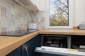 Dickensa Warsaw Apartment by Renters