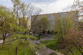 Dickensa Warsaw Apartment by Renters