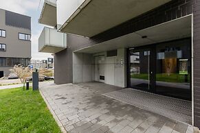 Sunny & Elegant Apartment by Renters