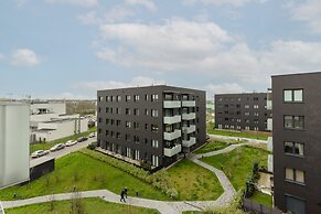 Sunny & Elegant Apartment by Renters