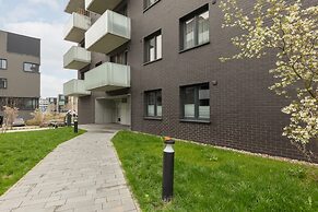 Sunny & Elegant Apartment by Renters