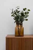 Sunny & Elegant Apartment by Renters