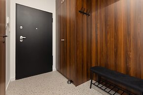 Sunny & Elegant Apartment by Renters