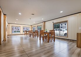SANJEEVINI AYURVEDA AND YOGA RETREAT