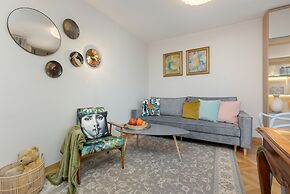 Retro-style Apartment Warsaw by Renters