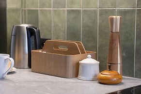 Retro-style Apartment Warsaw by Renters