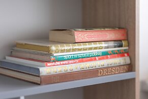 Retro-style Apartment Warsaw by Renters