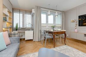 Retro-style Apartment Warsaw by Renters