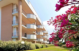 Residence with pool in San Vincenzo