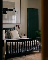 The Townhouse by 8 Holland Street