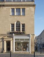 The Townhouse by 8 Holland Street