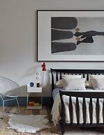 The Townhouse by 8 Holland Street
