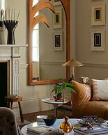 The Townhouse by 8 Holland Street