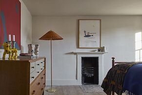 The Townhouse by 8 Holland Street