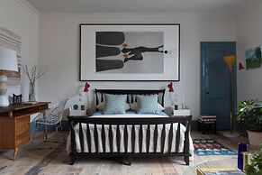 The Townhouse by 8 Holland Street