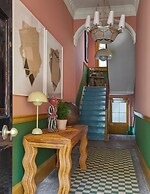 The Townhouse by 8 Holland Street