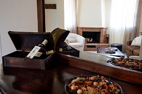 Casa Alta with mountain views