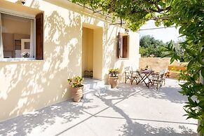 Casa Alta with mountain views