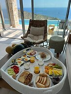 Etheria Luxury Villas & Suites
