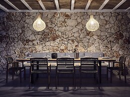 Etheria Luxury Villas & Suites