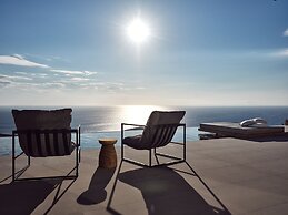 Etheria Luxury Villas & Suites