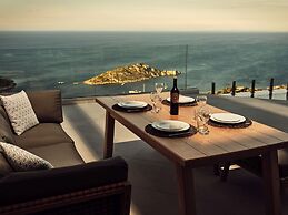 Etheria Luxury Villas & Suites