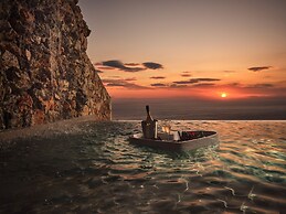 Etheria Luxury Villas & Suites