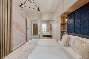 Krakowska Apartment by Renters Prestige