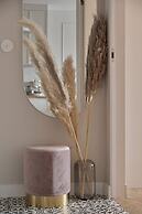 Krakowska Apartment by Renters Prestige