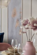 Krakowska Apartment by Renters Prestige