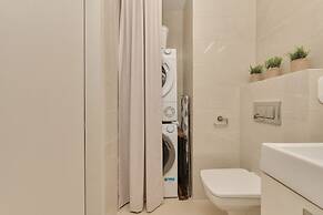 Krakowska Apartment by Renters Prestige