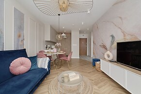 Krakowska Apartment by Renters Prestige