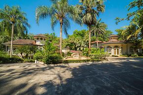 Harmon House in Herradura