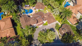 Harmon House in Herradura