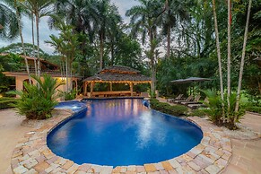 Harmon House in Herradura