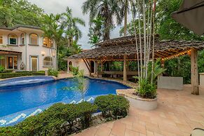 Harmon House in Herradura