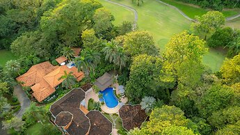 Harmon House in Herradura