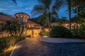 Harmon House in Herradura