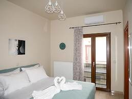 Giovanni City House near Chania Centre