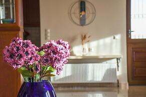 Giovanni City House near Chania Centre