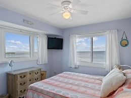 Seaside Sunrise-oceanfront Beach Chic Condo! 1 Bedroom Villa by Redawn