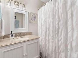 Good Vibes Carolina Beach 1 Bedroom Villa by RedAwning