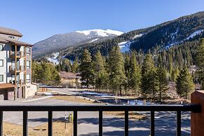 207 Clearwater Lofts 3 Bedroom Condo by RedAwning