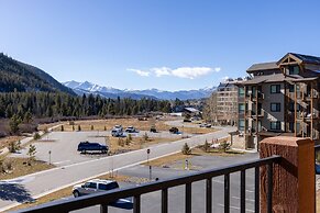 207 Clearwater Lofts 3 Bedroom Condo by RedAwning