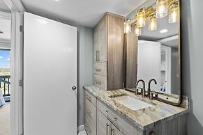 Coral Shores #4 3 Bedroom Condo by RedAwning