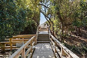 Coral Shores #4 3 Bedroom Condo by RedAwning