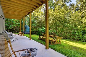 Painted Skies Upscale Getaway By Lake Burton!