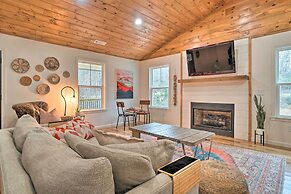 Painted Skies Upscale Getaway By Lake Burton!