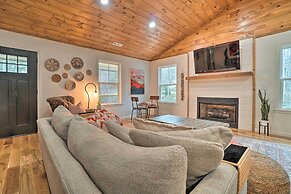 Painted Skies Upscale Getaway By Lake Burton!